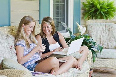 《夜族崛起》上市当天与《恶魔城》开展联动